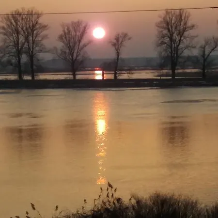 ホームステイ Nad Odra